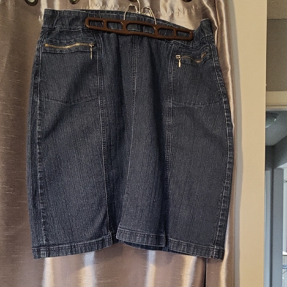 Denim Skirt with Zipper Pockets